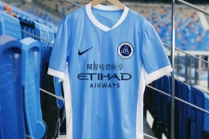 样式如何？阿提哈德航空登上新鹏城球衣胸前广告位