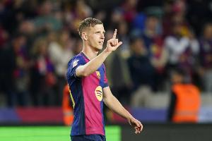 每体：奥尔莫在攻防两端都能帮助巴萨，他已成为队中决定性球员