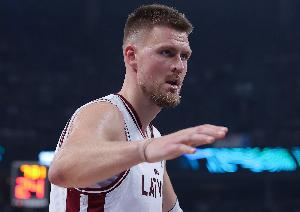 波尔津吉斯：我正在慢慢恢复状态 我想能够上场时立刻进入状态