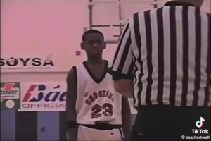 瘦骨嶙峋！美媒晒1997年詹姆斯12岁时参加青少年比赛集锦