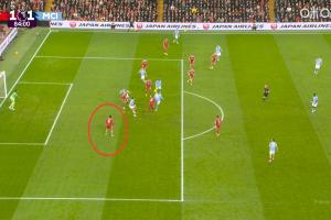 两难全！索博对曼城客串右后卫，拖后致使B席进球有效被扳平