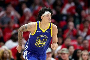 桑托斯谈准绝杀：感觉太棒了 我们第四节打出了不一样的表现