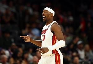 阿德巴约：若我有手感能通过投篮影响比赛 若投不进也能抢17个板