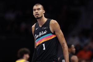 文班：胜利对我来说太重要了 我愿意为此牺牲个人数据