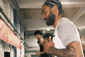 【江苏肯帝亚男篮训练图集】“心有猛虎，再加一组！”